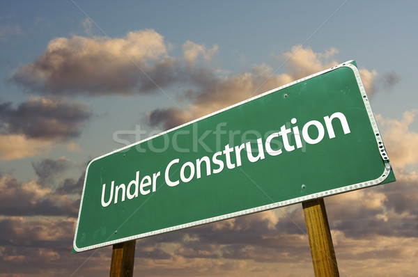 Foto stock: Construção · verde · placa · sinalizadora · nuvens · dramático · céu