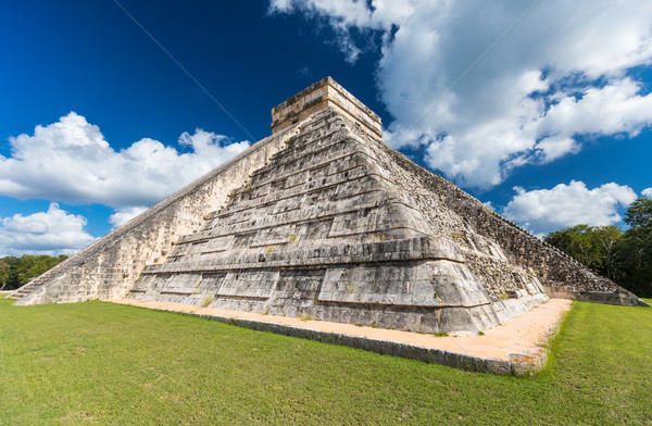 Piramidy archeologiczny Chichen Itza Meksyk miasta Zdjęcia stock © feverpitch