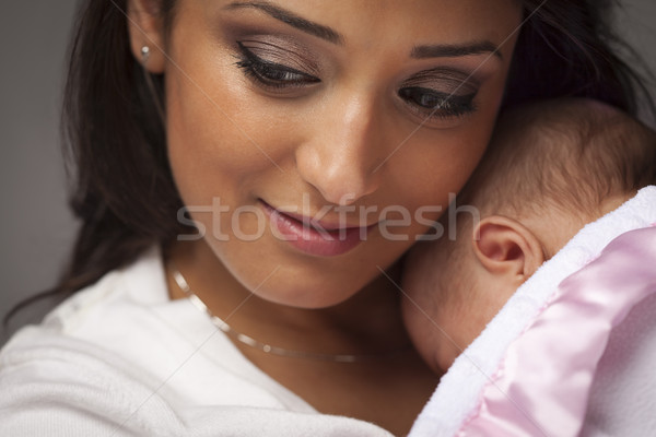 Foto stock: Atraente · étnico · mulher · recém-nascido · bebê · jovem