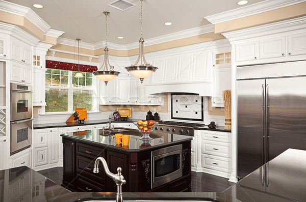 Gyönyörű vám konyha belső új ház otthon konyha Stock fotó © feverpitch