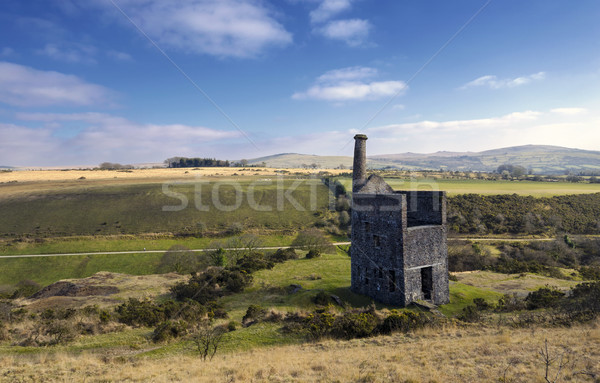 Ruine motor casă horn peisaj Imagine de stoc © flotsom