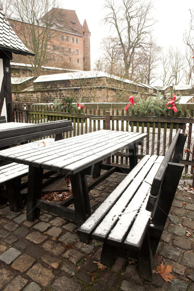 München tabel gedekt sneeuw hout stad Stockfoto © Forgiss