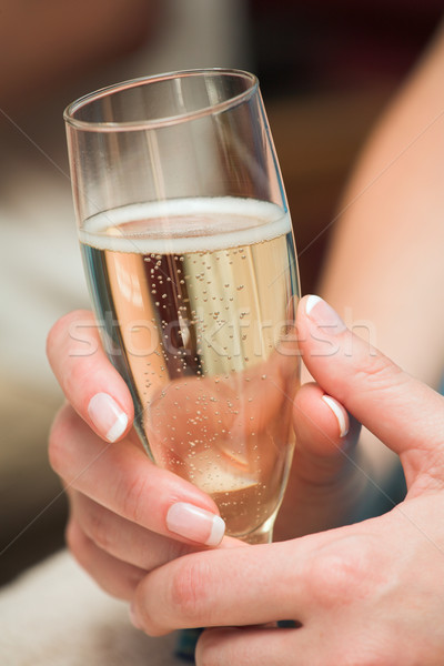 Sticlă şampanie femeie bulbuc alcool Imagine de stoc © Forgiss