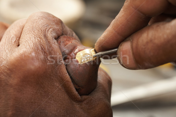 Bijoutier anneaux travail 22 [[stock_photo]] © Forgiss