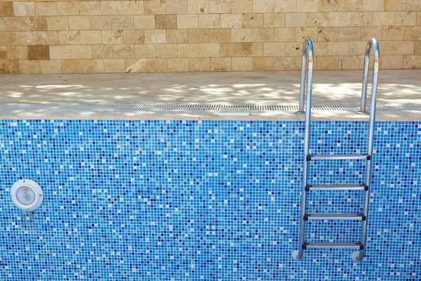 Vide piscine bleu carrelage brisé [[stock_photo]] © Forgiss