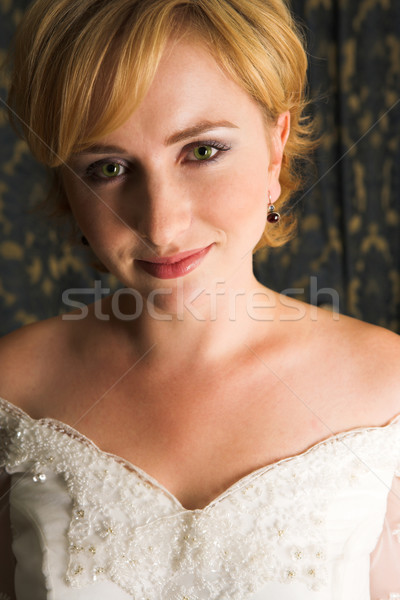 Foto stock: Novia · jóvenes · blanco · vestido · de · novia · moda · belleza