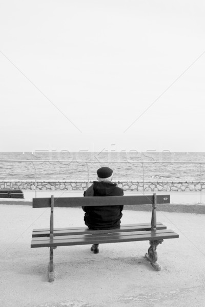 男 ベンチ 海 高い キー 黒白 ストックフォト © Forgiss
