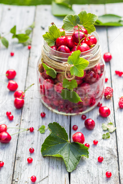 Stockfoto: Glas · jar · vol · vruchten · kersen · tuin