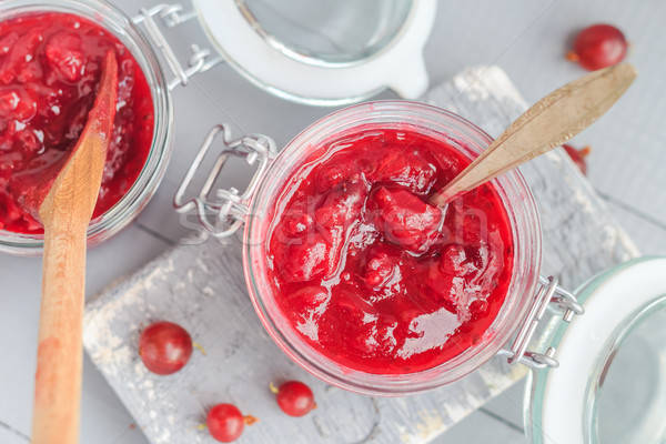 [[stock_photo]]: Confiture · table · en · bois · cuisine · rouge · fruits · manger