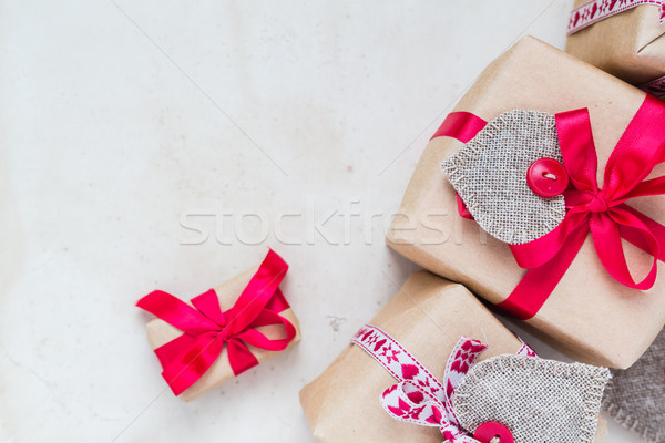 Saint valentin cadeaux coeurs vieux papier papier [[stock_photo]] © fotoaloja