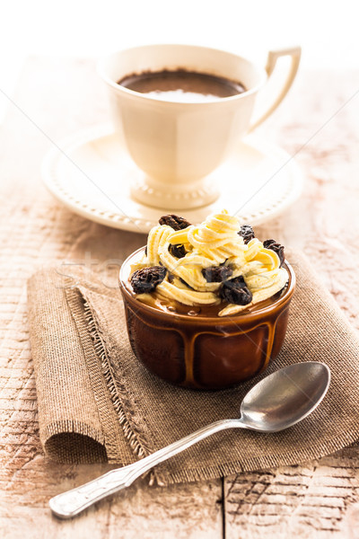 Kremsi tatlı tatlı kahve fincanı siyah Stok fotoğraf © fotoaloja