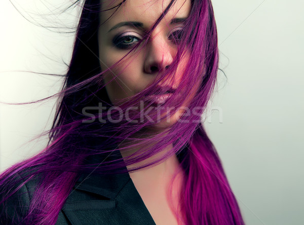 Dramatic portret fată fata atractiv femeie Imagine de stoc © fotoduki