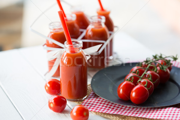 Natuurlijke tomatensap vers klein flessen zomer Stockfoto © fotoedu