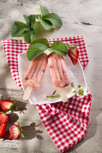 Icicle strawberry Stock photo © Fotografiche