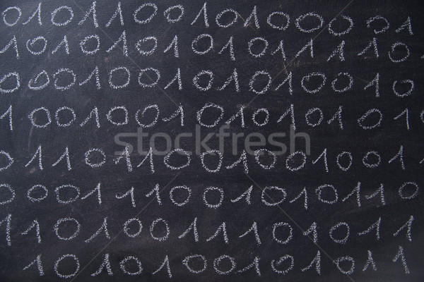 Binario número gráfico tiza pizarra digital Foto stock © Fotografiche