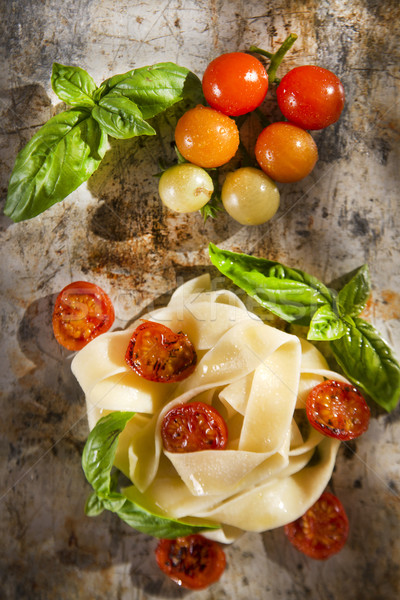 Foto stock: Nido · pasta · albahaca · tomate · cocinar · dieta