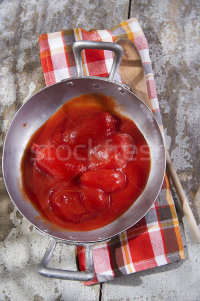 [[stock_photo]]: Pelé · tomates · préparation · pan · sauce · tomate