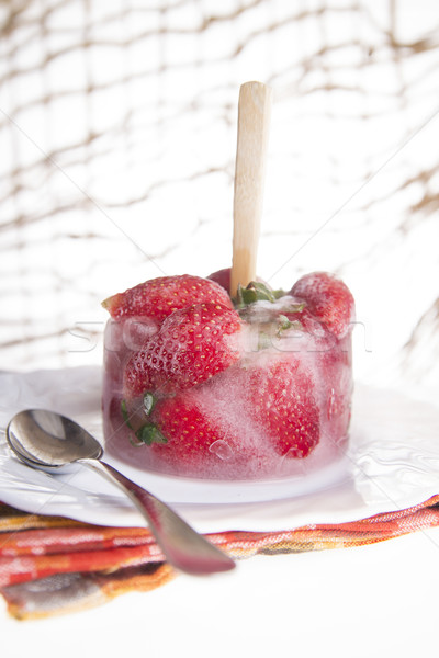 strawberry ice cream Stock photo © Fotografiche