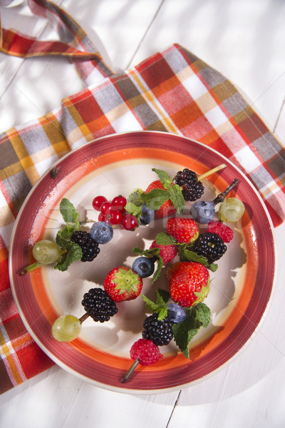 Frutti di bosco pot presentazione set estate Foto d'archivio © Fotografiche