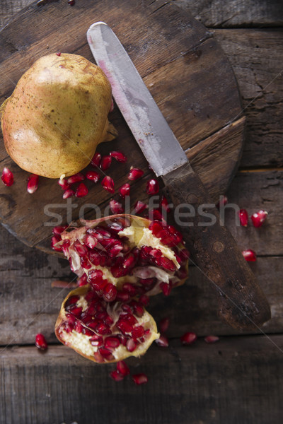 Romã sementes apresentação madeira escuro fruto Foto stock © Fotografiche