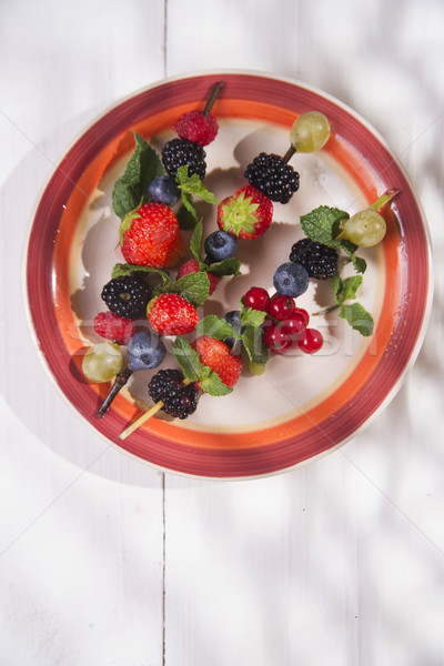 Frutti di bosco pot presentazione set estate Foto d'archivio © Fotografiche