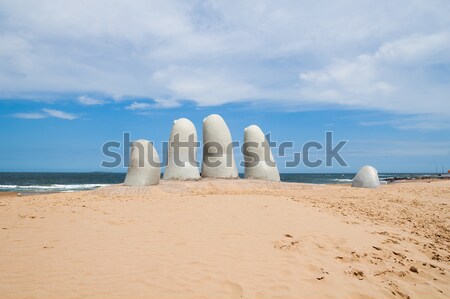 Mano escultura Uruguay símbolo playa naturaleza Foto stock © fotoquique