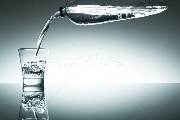 Frischwasser Flasche Wasser Glas Flüssigkeit frischen Stock foto © fotoquique
