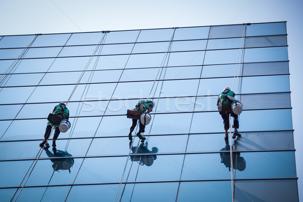 Grup işçiler temizlik pencereler hizmet yüksek Stok fotoğraf © FrameAngel