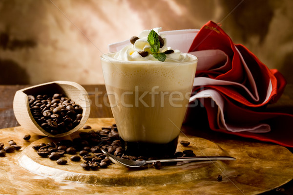 Slagroom foto heerlijk koffie koffiebonen Stockfoto © Francesco83