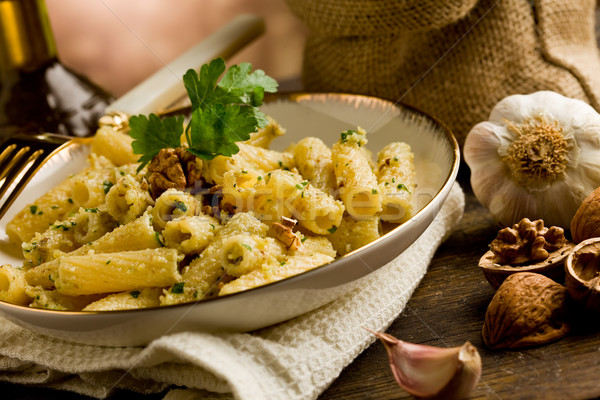 Makarna ceviz pesto İtalyan yemek ahşap masa Stok fotoğraf © Francesco83