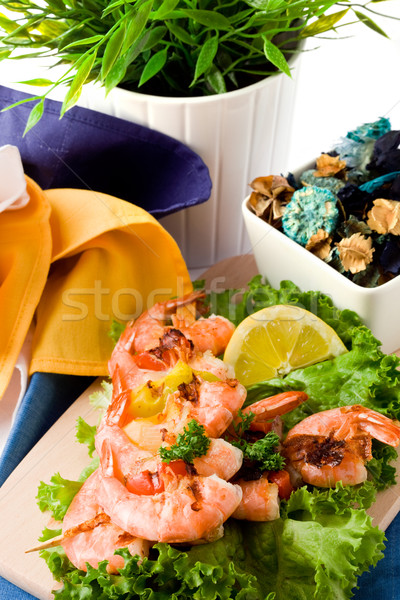Grillezett garnélák fotó finom saláta ágy Stock fotó © Francesco83
