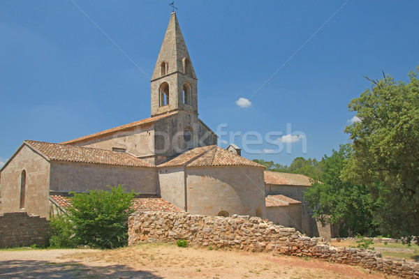 Abatie Franta comandă perete biserică călători Imagine de stoc © frank11