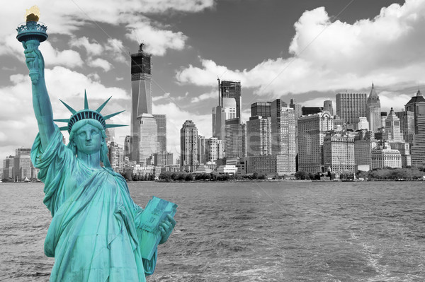 Vue baisser Manhattan statue liberté monochromatique [[stock_photo]] © frank11