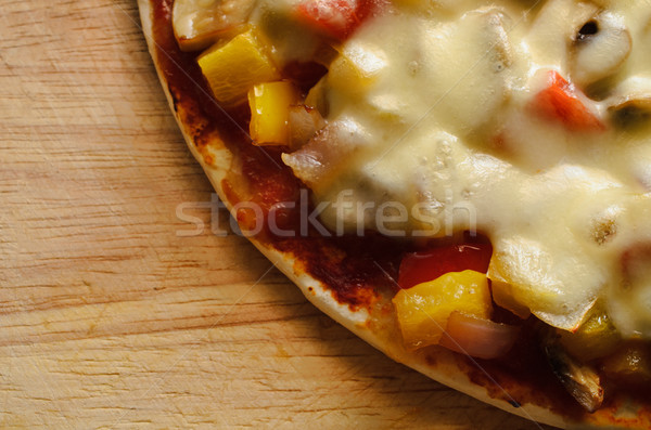 Wegetariański pizza powyżej warzyw mozzarella Zdjęcia stock © frannyanne