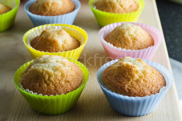 Freshly Baked Rows of Cupcakes Foto stock © frannyanne