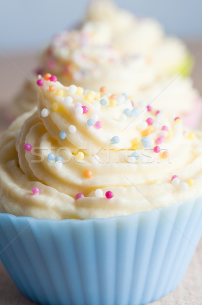 Decorato Cup dolci fila Foto d'archivio © frannyanne
