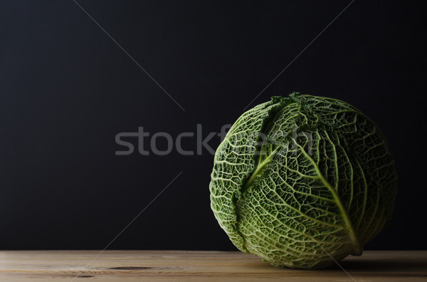 Ensemble chou table en bois tête vert bois [[stock_photo]] © frannyanne