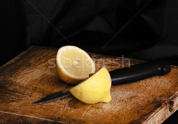 [[stock_photo]]: Citron · coupé