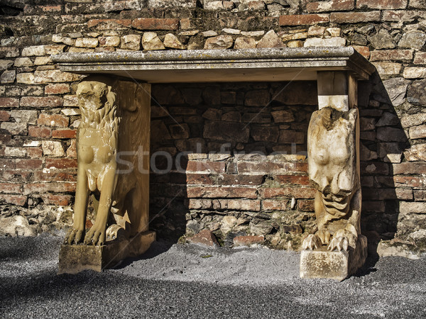 Roman ruins altar Stock photo © fxegs