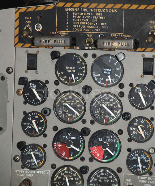 Cabina di pilotaggio dettaglio piccolo aereo tecnologia Foto d'archivio © fyletto