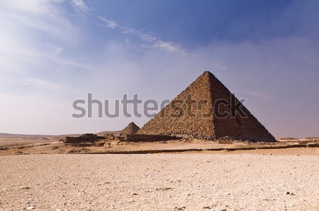 Piramit çöl eski taş mısır giza Stok fotoğraf © Gbuglok