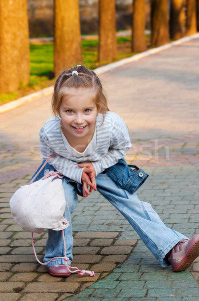 [[stock_photo]]: Petite · fille · aire · de · jeux · cute · extérieur · équipement · visage