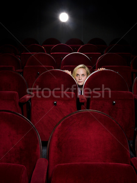 Félő fiatal nő egyedül film színház film Stock fotó © gemenacom