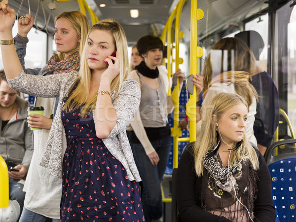 Emberek busz nagyobb csoport idő kommunikáció hangfalak Stock fotó © gemenacom