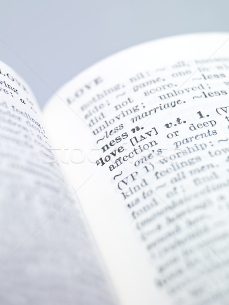 Cuvant dragoste dicţionar hârtie carte imprima Imagine de stoc © gemenacom