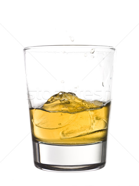 Whisky stropire sticlă portocaliu bea alb Imagine de stoc © gemenacom