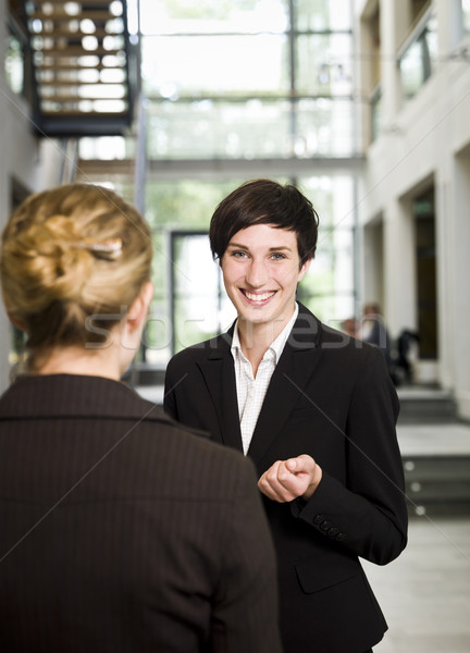 Foto stock: Dos · mujeres · conversación · negocios · mujeres · comunicación · éxito