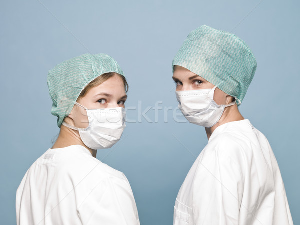 Stockfoto: Twee · chirurgisch · maskers · arts · vrouwen