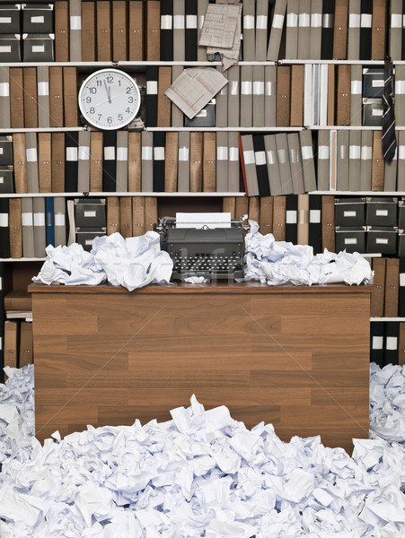 Krampf Büro Jahrgang Schreibmaschine Uhr Tabelle Stock foto © gemenacom