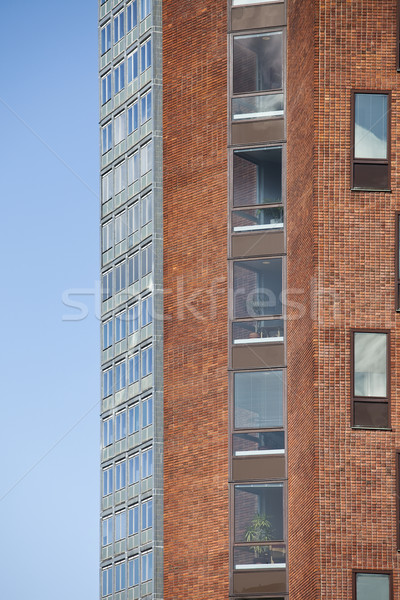 Cladire de birouri afaceri oraş sticlă fereastră lucru Imagine de stoc © gemenacom